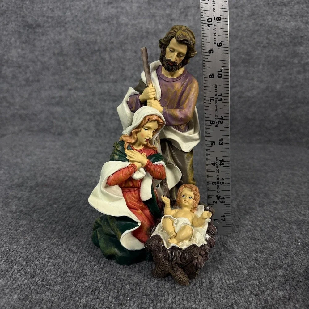 Vintage Studio 33 Holy Family Nativity Scene‎ Resin Christmas Decor 10 In Figure
